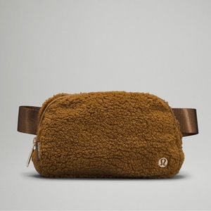 Lululemon • Fleece Everywhere Belt Bag